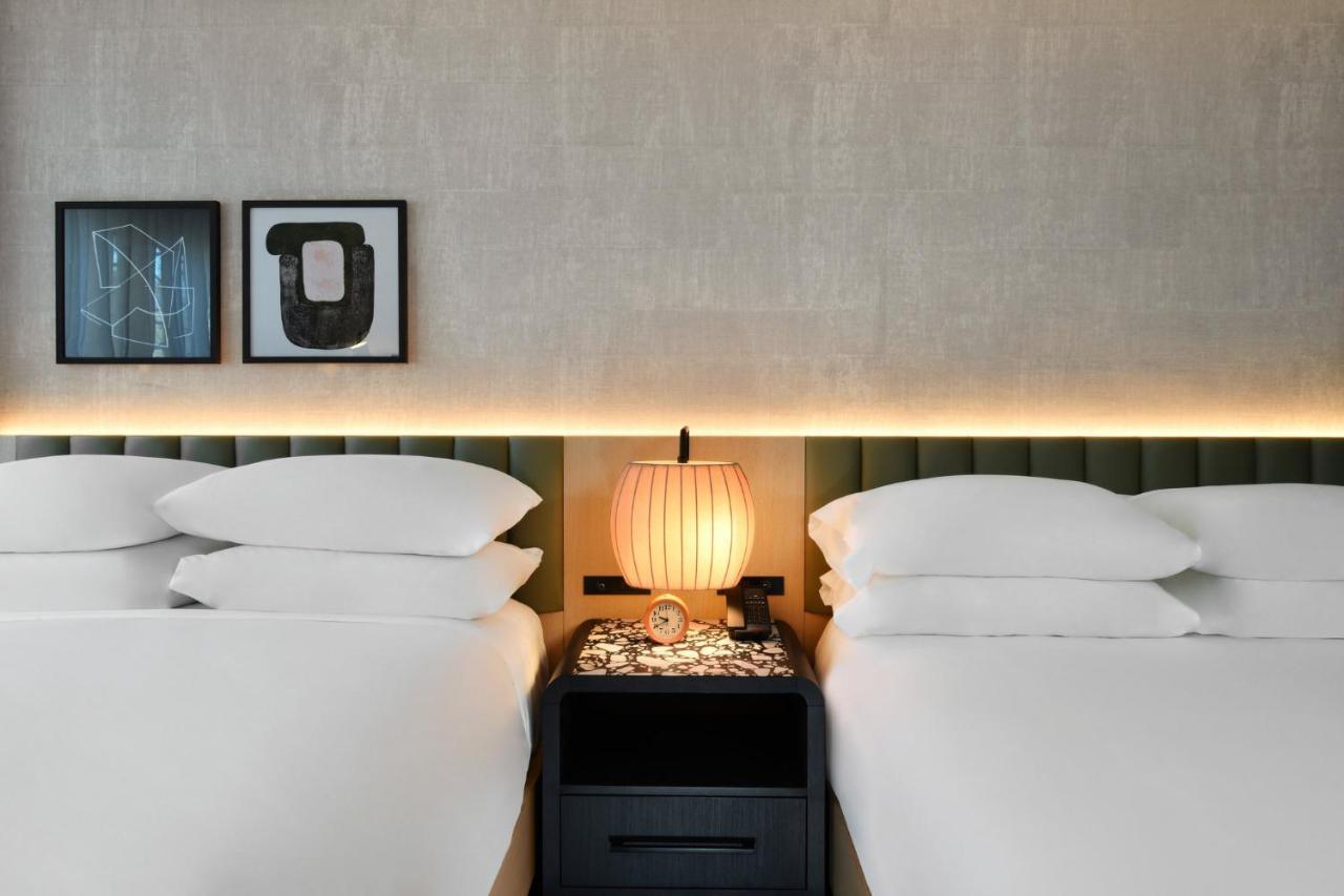 Hotel Kimpton Theta New York - Times Square By Ihg Exteriér fotografie A room at the hotel