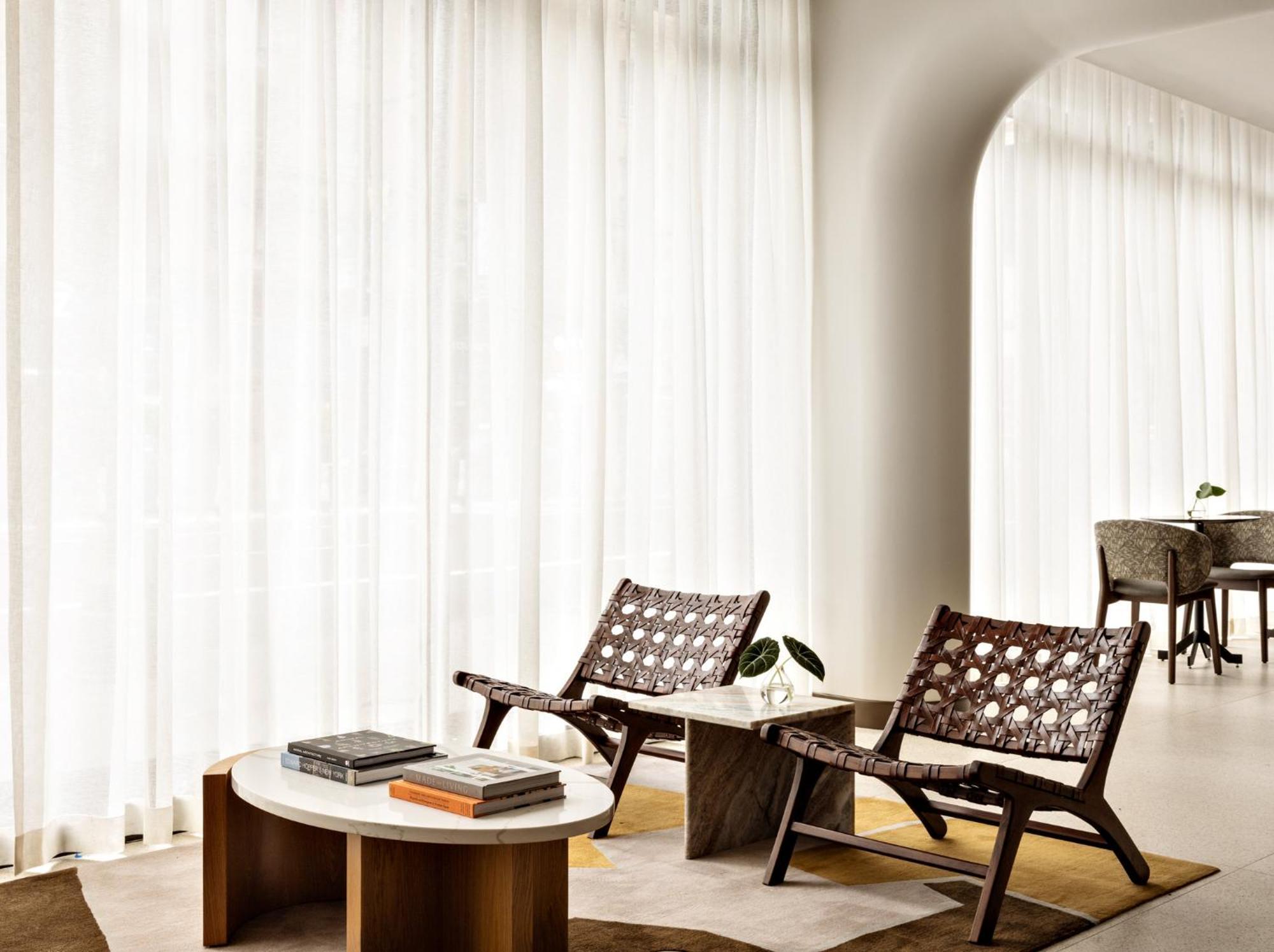 Hotel Kimpton Theta New York - Times Square By Ihg Exteriér fotografie The interior of a suite at The Standard East Village