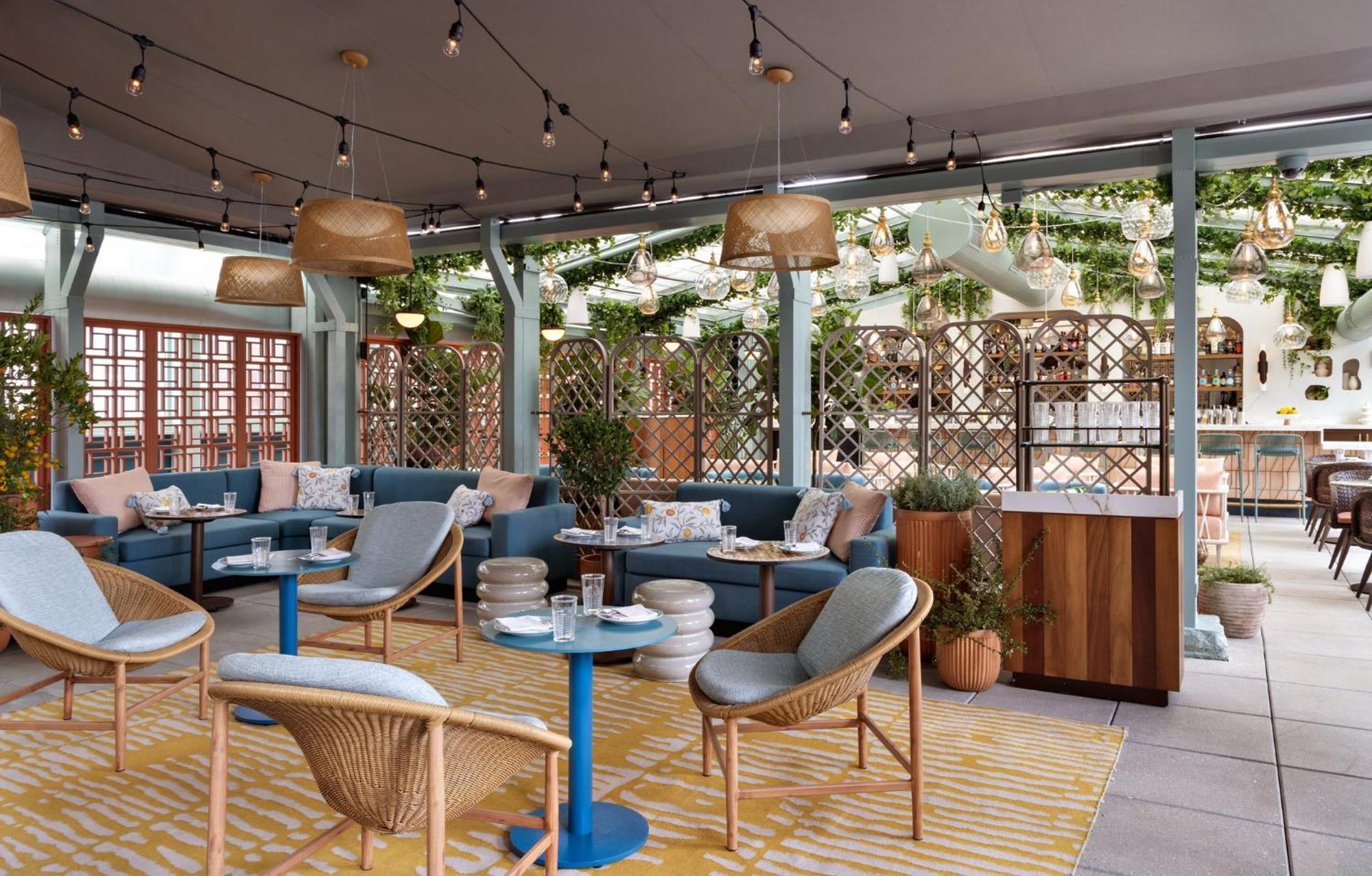 Hotel Kimpton Theta New York - Times Square By Ihg Exteriér fotografie The Terrace at The Standard East Village