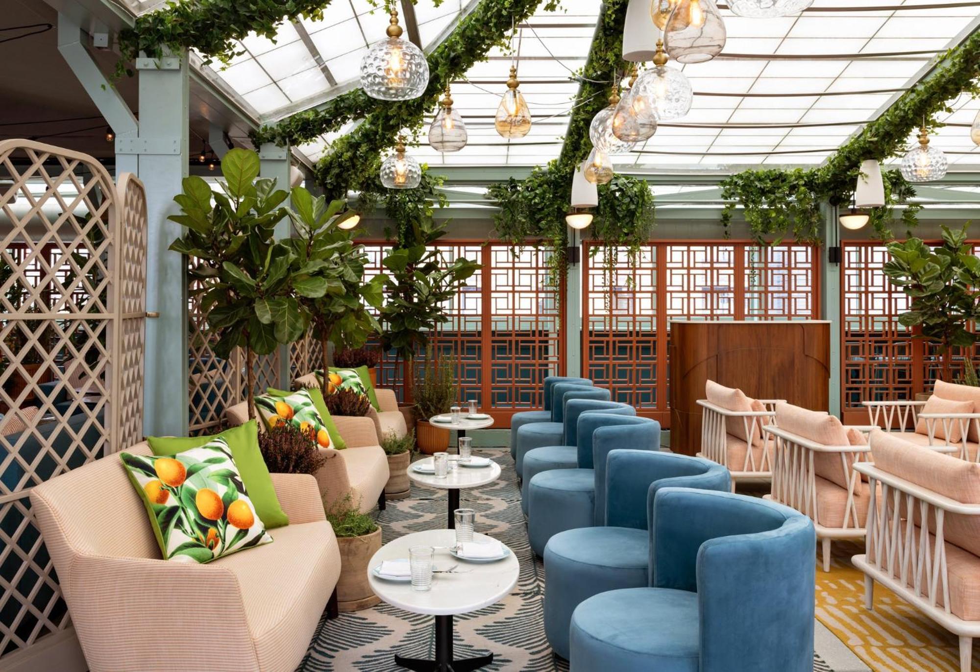Hotel Kimpton Theta New York - Times Square By Ihg Exteriér fotografie The Terrace at The Standard London