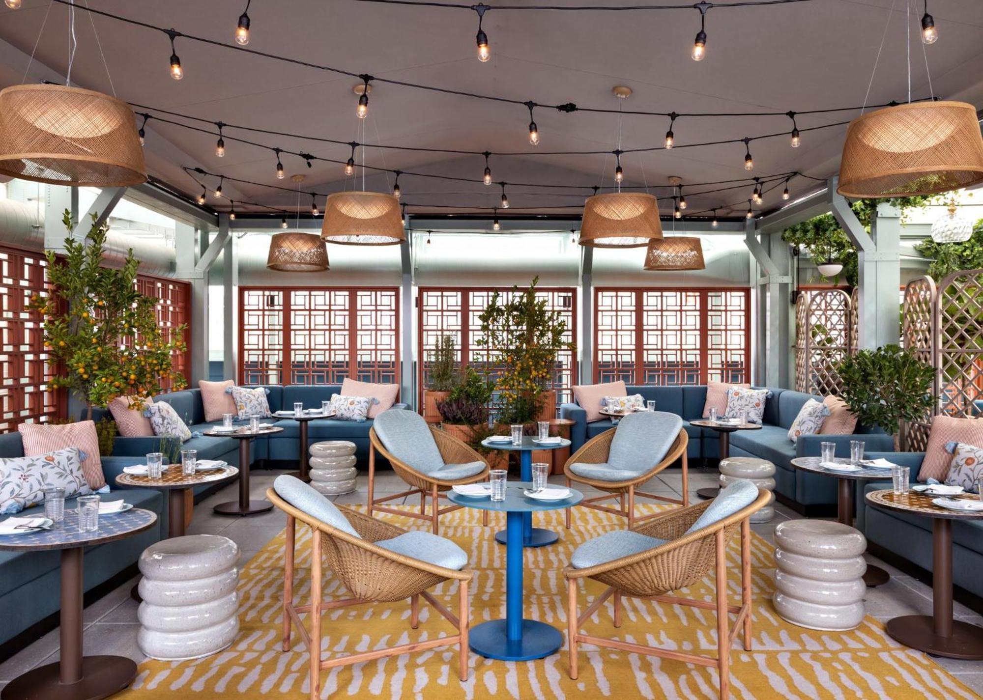 Hotel Kimpton Theta New York - Times Square By Ihg Exteriér fotografie The Terrace at The Standard East Village
